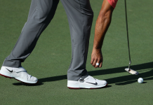 Tiger Woods Laces Up His New Nike TW ’17 Golf Shoes