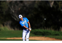 Watch James Hahn’s Toilet Bowl-Roll Chip-in Birdie