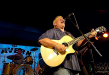 John Daly Jams With Darius Rucker at PGA Championship John Daly Sings at 2017 PGA Championship With Darius Rucker