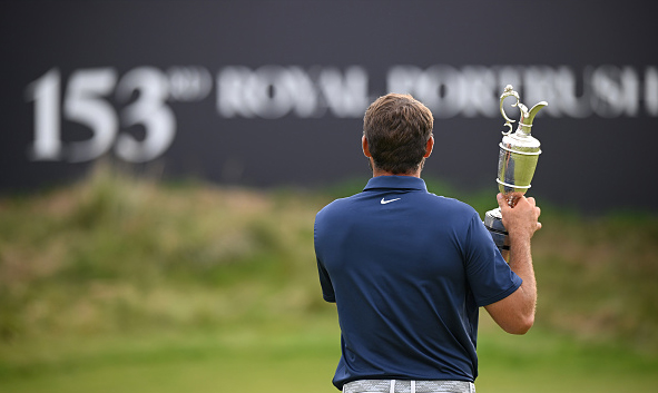 2025 British Open Scottie Scheffler Wins Pose Trophy