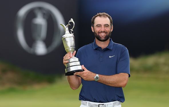 2025 British Open Scottie Scheffler Wins Pose Trophy 2025 British Open Scottie Scheffler Wins Pose Trophy
