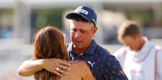 ICYMI: Gary Woodland’s Epic Comeback Inspired Trump, Nicklaus, Player, Mahomes, More 2026-Gary Woodland Wins Houston Open Wife Hug