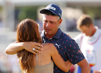 ICYMI: Gary Woodland’s Epic Comeback Inspired Trump, Nicklaus, Player, Mahomes, More 2026-Gary Woodland Wins Houston Open Wife Hug