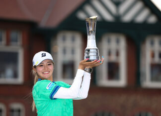 Shiho Kuwaki Wins AIG Women’s British Open in Playoff 2026 AIG Womens Open Shiho Kuwaki Wins Trophy