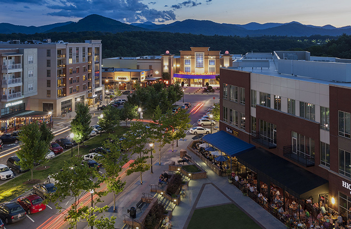 2026-Travel Golf Asheville Downtown Biltmore Park Town Square